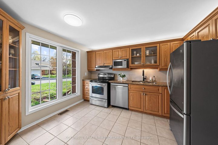 Photo 4 at 34 Melville Drive, Nepean (Pheasant Run), Ottawa
