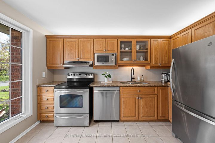 Photo 5 at 34 Melville Drive, Nepean (Pheasant Run), Ottawa