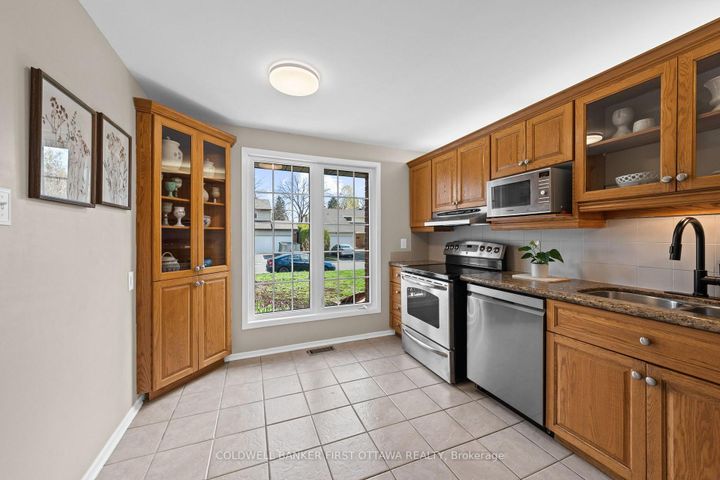 Photo 8 at 34 Melville Drive, Nepean (Pheasant Run), Ottawa