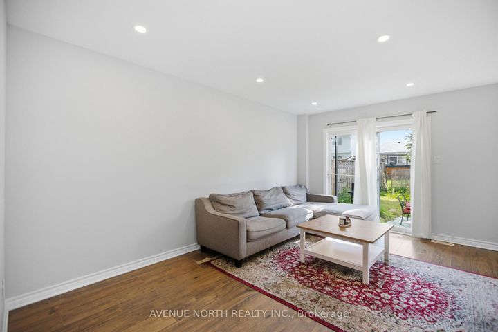 Photo 10 at 6 WOLFGANG Drive, Nepean (Knollsbrook), Ottawa