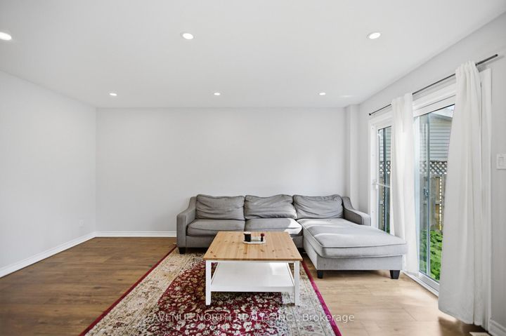 Photo 11 at 6 WOLFGANG Drive, Nepean (Knollsbrook), Ottawa