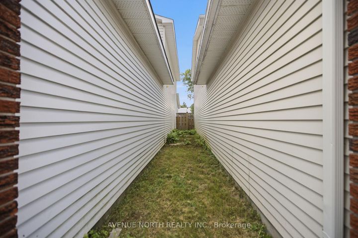 Photo 35 at 6 WOLFGANG Drive, Nepean (Knollsbrook), Ottawa