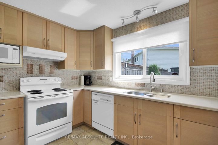 Photo 9 at 79 Shoreham Avenue, Nepean (Craig Henry/Woodvale), Ottawa