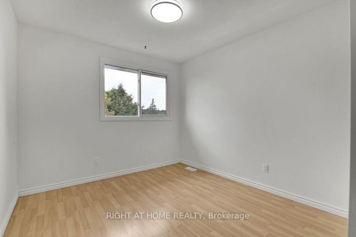 Photo 9 at 99 Craig Henry Drive, Nepean (Craig Henry/Woodvale), Ottawa