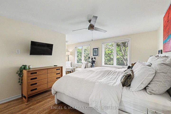 Photo 18 at 176 Sanford Avenue, Nepean (Courtland Park), Ottawa