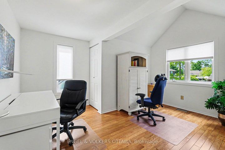 Photo 22 at 176 Sanford Avenue, Nepean (Courtland Park), Ottawa