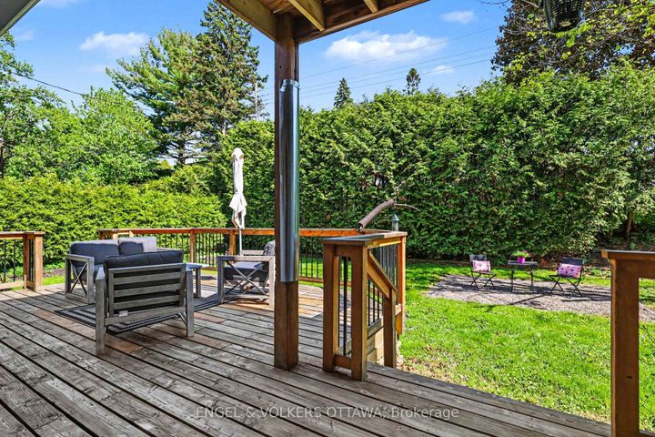 Photo 30 at 176 Sanford Avenue, Nepean (Courtland Park), Ottawa