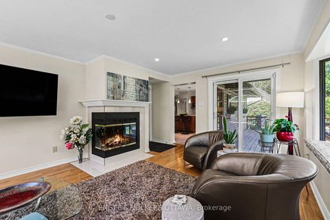 Photo 14 at 176 Sanford Avenue, Nepean (Courtland Park), Ottawa