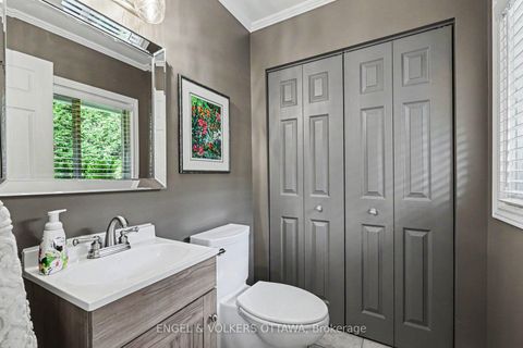 Photo 16 at 176 Sanford Avenue, Nepean (Courtland Park), Ottawa
