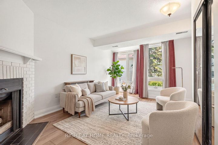 Photo 5 at 15 - 6B Shehyn Lane, Nepean (Tanglewood), Ottawa