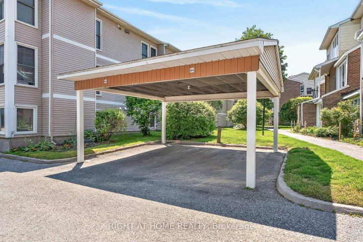 Photo 15 at 15 - 6B Shehyn Lane, Nepean (Tanglewood), Ottawa