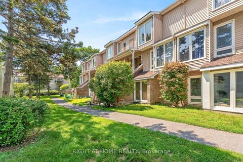 Photo 1 at 15 - 6B Shehyn Lane, Nepean (Tanglewood), Ottawa