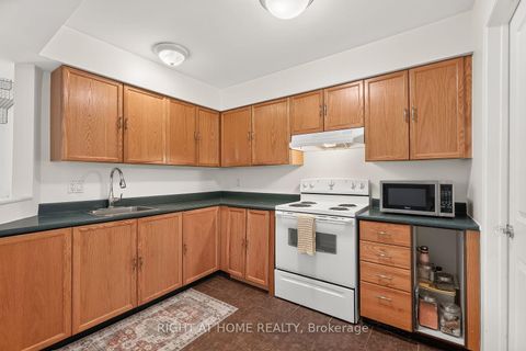 Photo 8 at 15 - 6B Shehyn Lane, Nepean (Tanglewood), Ottawa