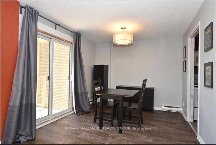 Photo 3 at 1 - 14 Sweetbriar Circle, Nepean (Pheasant Run), Ottawa