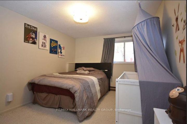 Photo 6 at 1 - 14 Sweetbriar Circle, Nepean (Pheasant Run), Ottawa