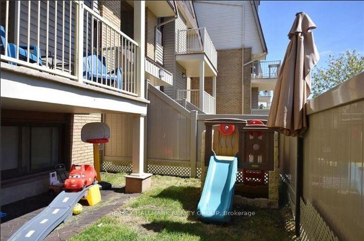 Photo 10 at 1 - 14 Sweetbriar Circle, Nepean (Pheasant Run), Ottawa