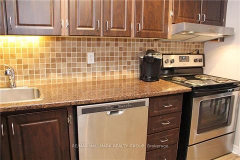 Photo 8 at 4 - 14 Sweetbriar Circle, Nepean (Pheasant Run), Ottawa