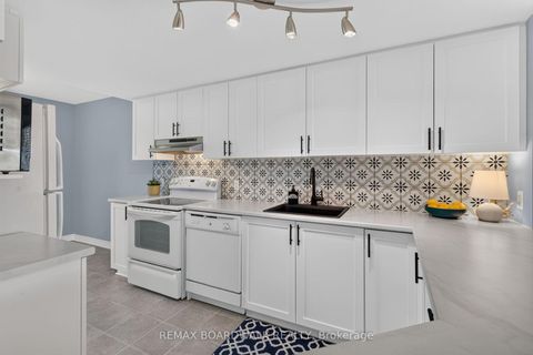 Photo 4 at 223 Paseo Private, Nepean (Centrepointe), Ottawa