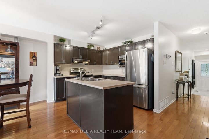 Photo 5 at 64 Collington Street, Nepean (Barrhaven East), Ottawa