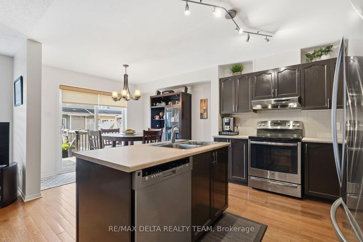 Photo 6 at 64 Collington Street, Nepean (Barrhaven East), Ottawa