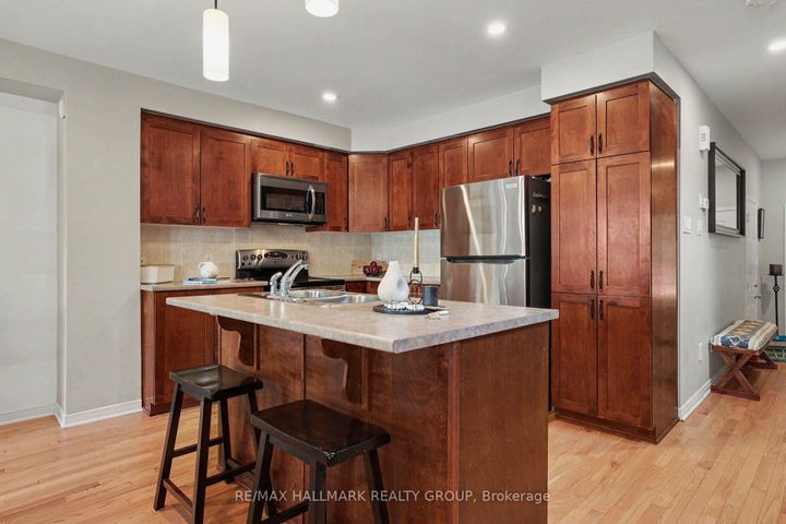 Photo 12 at 170 Prem Circle, Nepean (Cedargrove/Fraserdale), Ottawa
