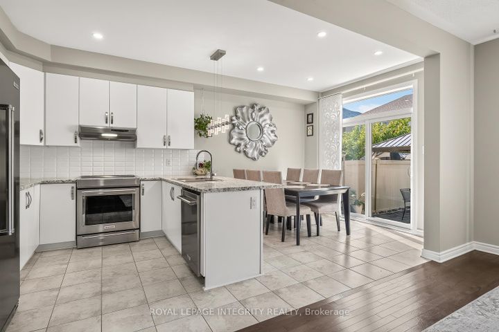 Photo 8 at 96 Russet Terrace, Nepean (Half Moon Bay), Ottawa