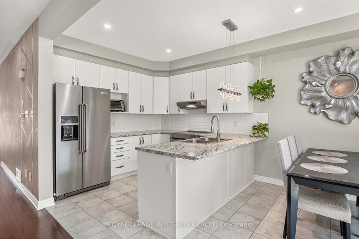 Photo 10 at 96 Russet Terrace, Nepean (Half Moon Bay), Ottawa