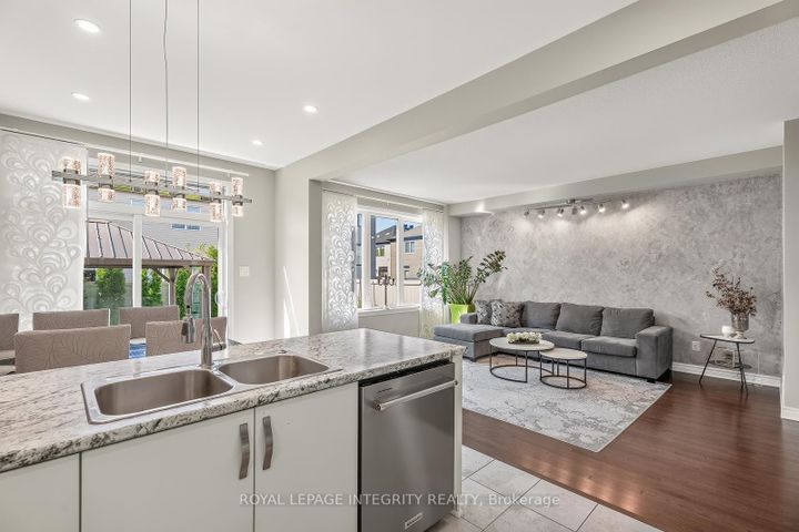 Photo 14 at 96 Russet Terrace, Nepean (Half Moon Bay), Ottawa