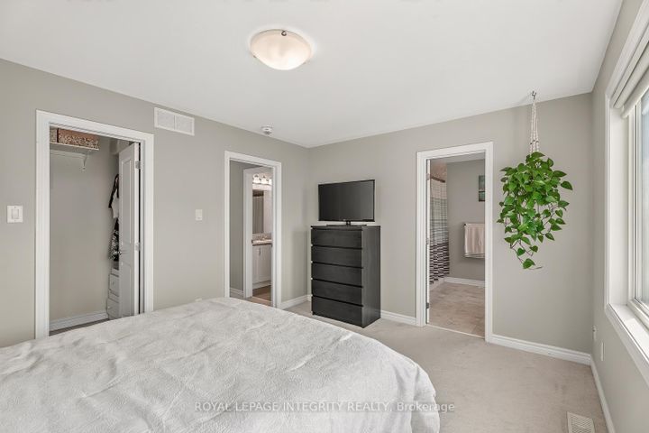 Photo 23 at 96 Russet Terrace, Nepean (Half Moon Bay), Ottawa