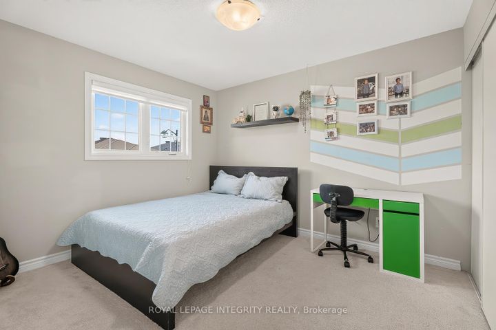 Photo 25 at 96 Russet Terrace, Nepean (Half Moon Bay), Ottawa