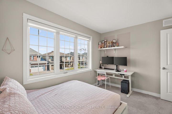 Photo 29 at 96 Russet Terrace, Nepean (Half Moon Bay), Ottawa