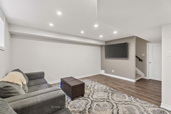 Photo 38 at 96 Russet Terrace, Nepean (Half Moon Bay), Ottawa