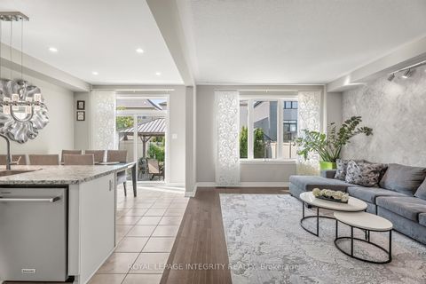 Photo 7 at 96 Russet Terrace, Nepean (Half Moon Bay), Ottawa