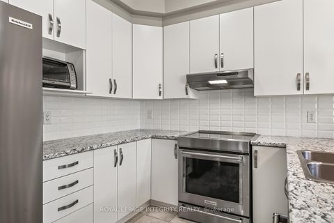 Photo 12 at 96 Russet Terrace, Nepean (Half Moon Bay), Ottawa