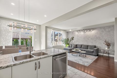Photo 14 at 96 Russet Terrace, Nepean (Half Moon Bay), Ottawa