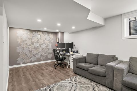 Photo 37 at 96 Russet Terrace, Nepean (Half Moon Bay), Ottawa
