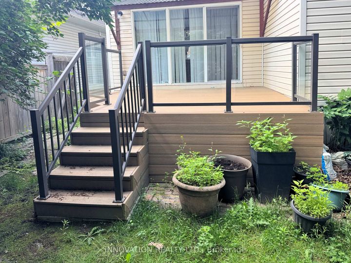 Photo 5 at 16 Jack Aaron Drive, Nepean (Craig Henry/Woodvale), Ottawa