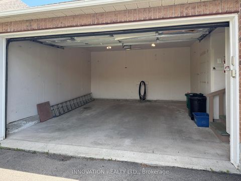 Photo 3 at 16 Jack Aaron Drive, Nepean (Craig Henry/Woodvale), Ottawa