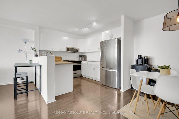 Photo 7 at 1403 - 1380 Prince Of Wales Drive, Nepean (Carleton Square), Ottawa