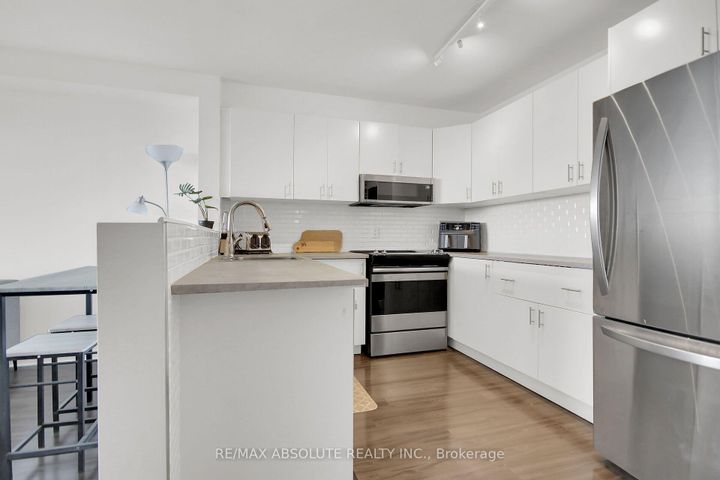 Photo 10 at 1403 - 1380 Prince Of Wales Drive, Nepean (Carleton Square), Ottawa