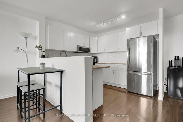 Photo 11 at 1403 - 1380 Prince Of Wales Drive, Nepean (Carleton Square), Ottawa