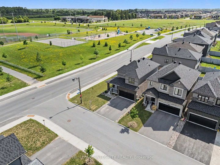 Photo 23 at 301 Cloyne Crescent, Nepean (Half Moon Bay), Ottawa
