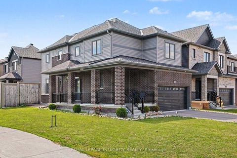 Photo 1 at 301 Cloyne Crescent, Nepean (Half Moon Bay), Ottawa