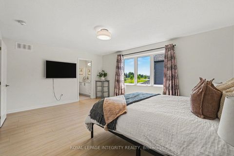 Photo 10 at 301 Cloyne Crescent, Nepean (Half Moon Bay), Ottawa
