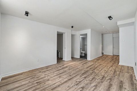 Photo 19 at 301 Cloyne Crescent, Nepean (Half Moon Bay), Ottawa