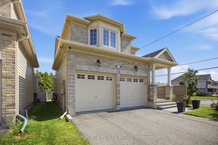 Photo 2 at 112 Sunita Crescent, Nepean (Stonebridge), Ottawa