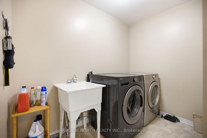 Photo 19 at 112 Sunita Crescent, Nepean (Stonebridge), Ottawa