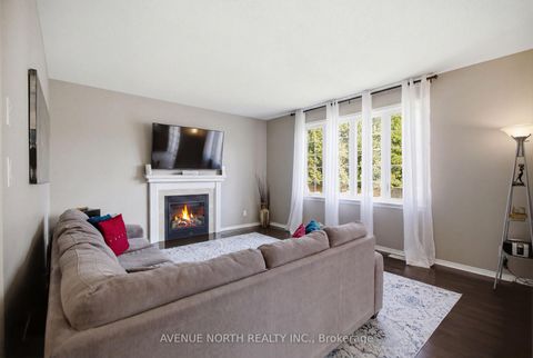 Photo 11 at 112 Sunita Crescent, Nepean (Stonebridge), Ottawa
