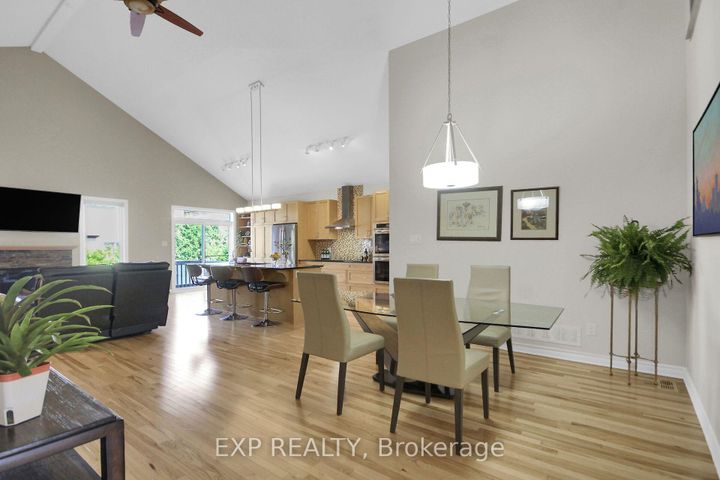 Photo 10 at 417 Charing Cross Way, Nepean (Longfields), Ottawa