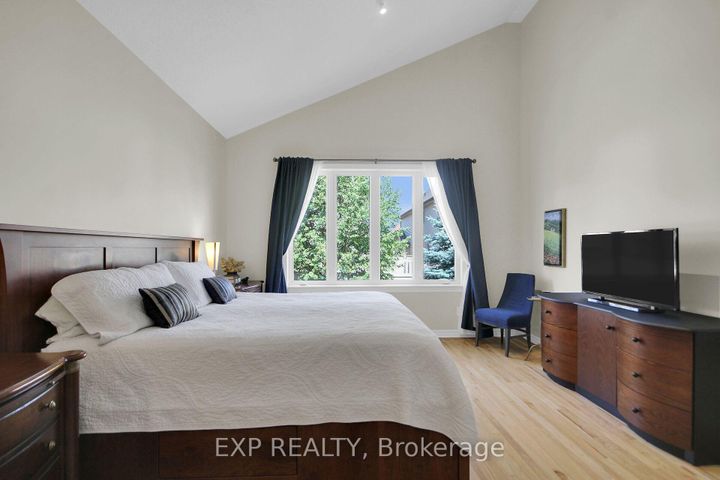 Photo 23 at 417 Charing Cross Way, Nepean (Longfields), Ottawa